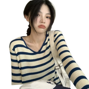 Womens V-neck Striped Knit Top With Long Sleeves